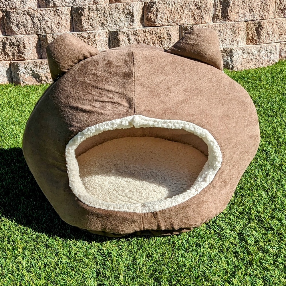 Enchante Plush Cat Ear Design Dome Shaped Luxury Pet Bed Small Animal New